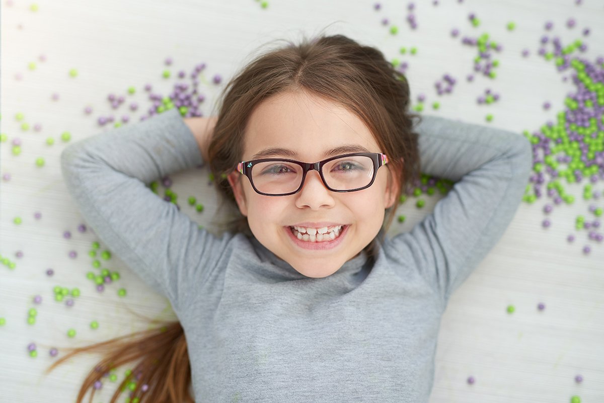 Les signes que votre enfant a besoin de lunettes